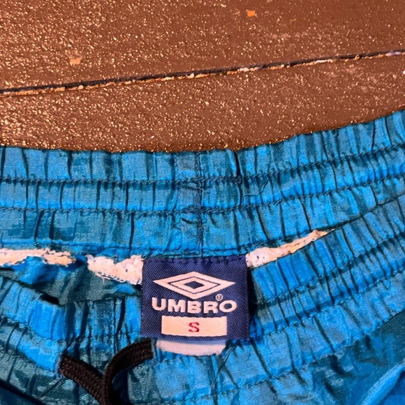 Umbro Shorts - Picture 2 of 3